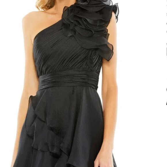 Like New : One Shoulder Ruffle Hi-Lo Gown - Mac Duggal - Picture 3 of 5